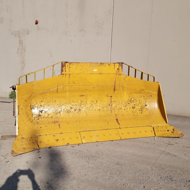 Used BLADE & EDGE GRP 3692595
